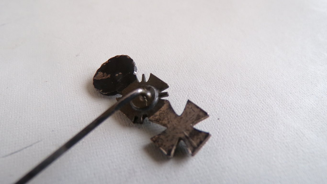 WW1 miniature stickpin