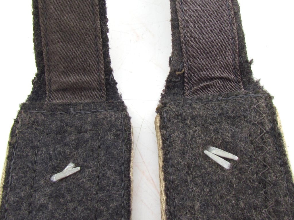 Luftwaffe Hermann Göring Division Oberfeldwebel shoulder boards.