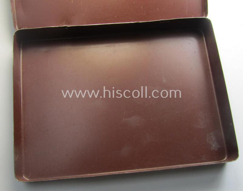 'Standard-issue'-type, (I deem) WH medical-related and/or field-grey-coloured box 'Buchse' (ie. container) being an undamaged example that shows the text: 'Tabletten' on its top