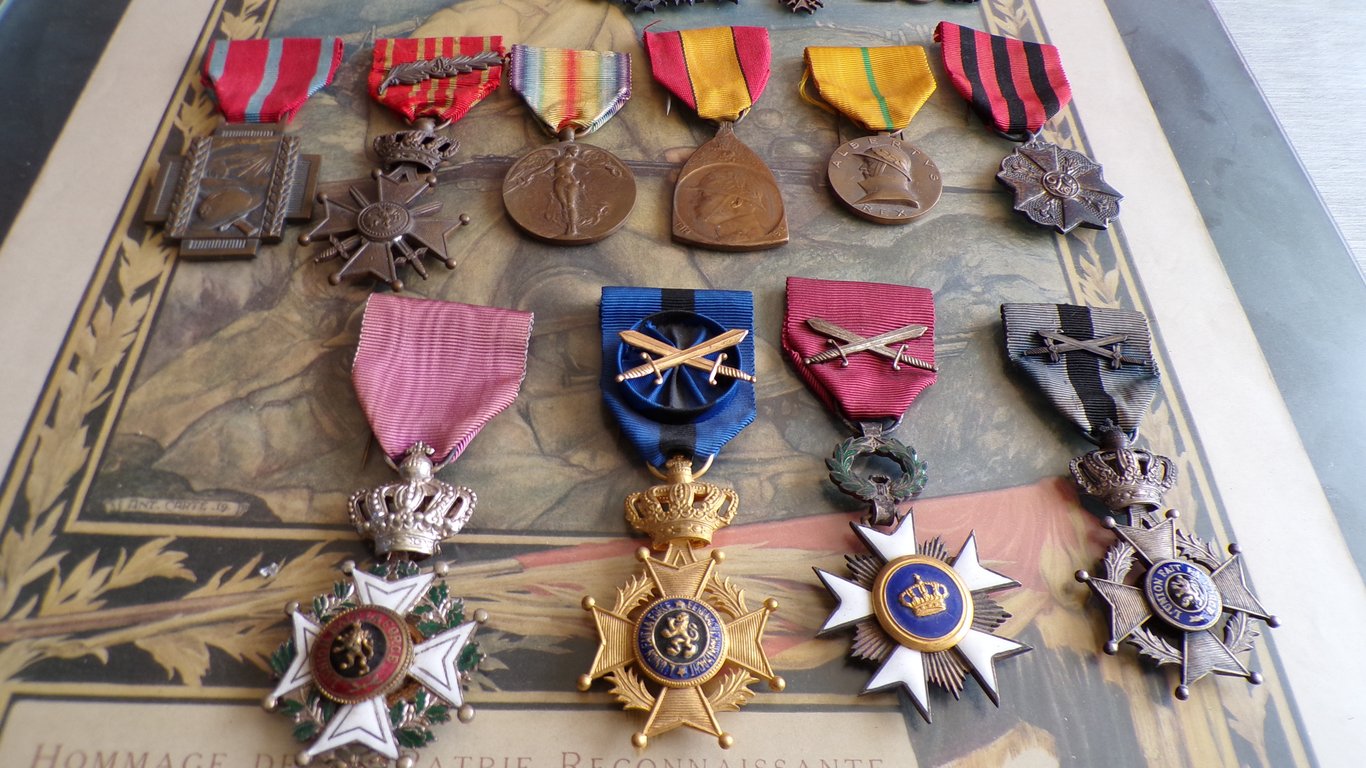 10-Piece WW1 Belgian Veteran Medal Grouping