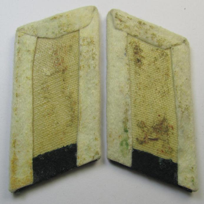 Attractive - and fully matching! - pair of WH (Heeres) officers'-type collar-tabs (ie. 'Kragenspiegel für Offiziere') as intended for an: 'Beambter ie. Offizier des gehobenen Dienstes'