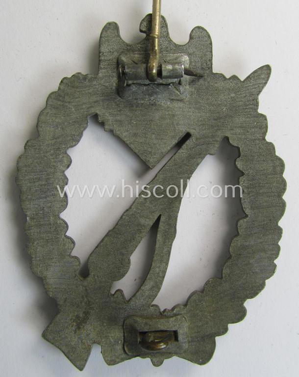 Moderately used, 'Infanterie-Sturmabzeichen in Silber' being a non-maker-marked- and/or zinc- (ie. 'Feinzink'-) based specimen of the so-called: 'pillow-crimped'-pattern (as was produced by a to date still unidentified maker)