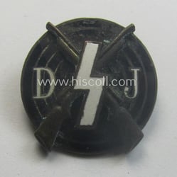 DJ (ie. 'Deutsches Jungvolk in der HJ') enamelled...