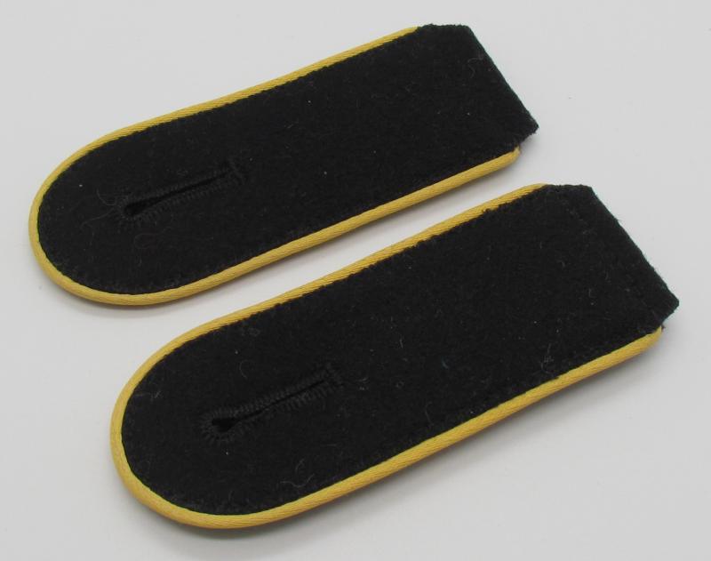 Waffen-SS Signals unit ‘Nachrichten’ EM/NCO Shoulder Boards