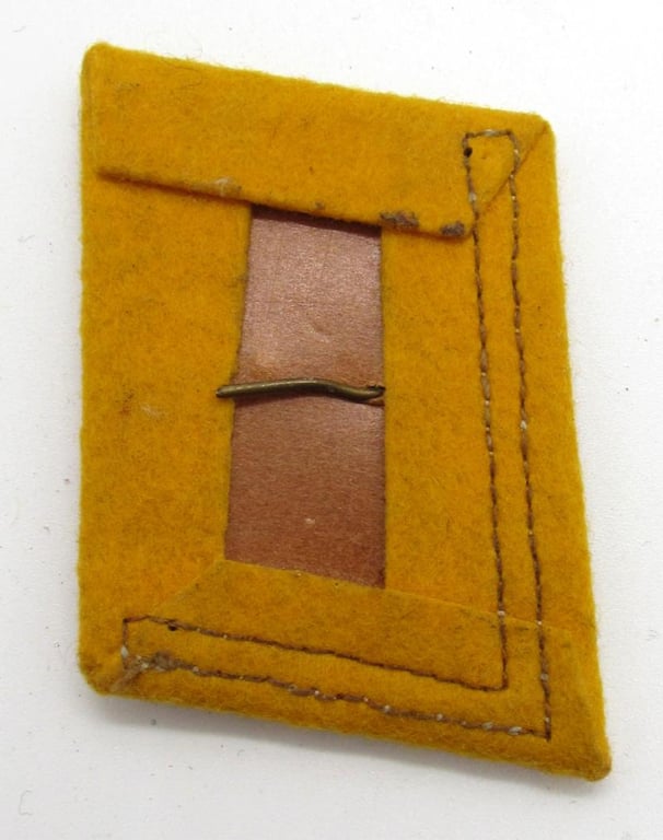 Luftwaffe EM ( enlisted-mens ) Soldat der Flieger' or 'Fallschirmjäger' collar tabs
