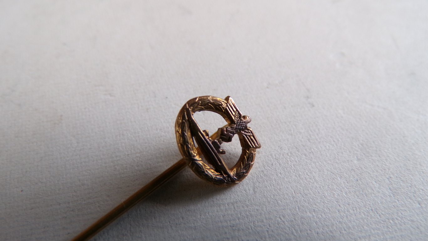 Kriegsmarine U-Boat Combat Badge 9mm