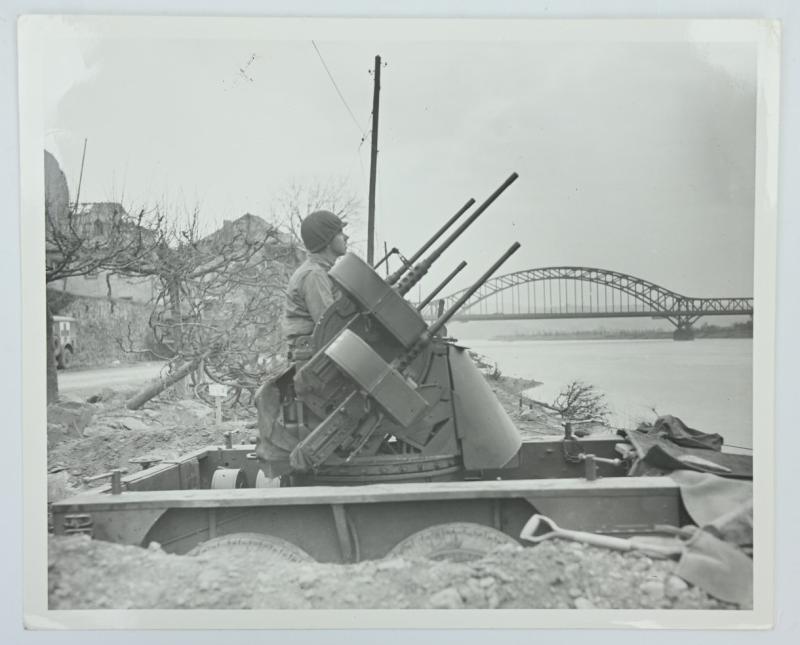US WW2 Air Defense Remagen Bridge Picture