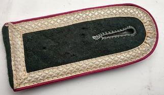 WW2 German NCO veterinary shoulder strap