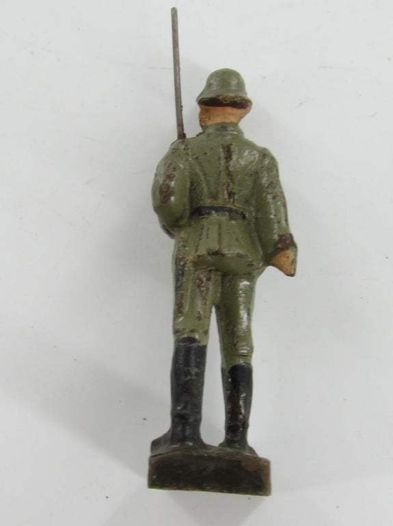 Grouping of 10x Lineol German Toy Soldiers