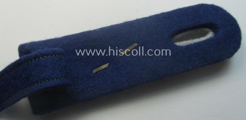 Single, WH (Heeres) officers'-type, 'cyphered' shoulderboard: 'Leutnant o. Arzt der Sanitäts-Trpn.' who served within the famous 'GrossDeutschland'-division