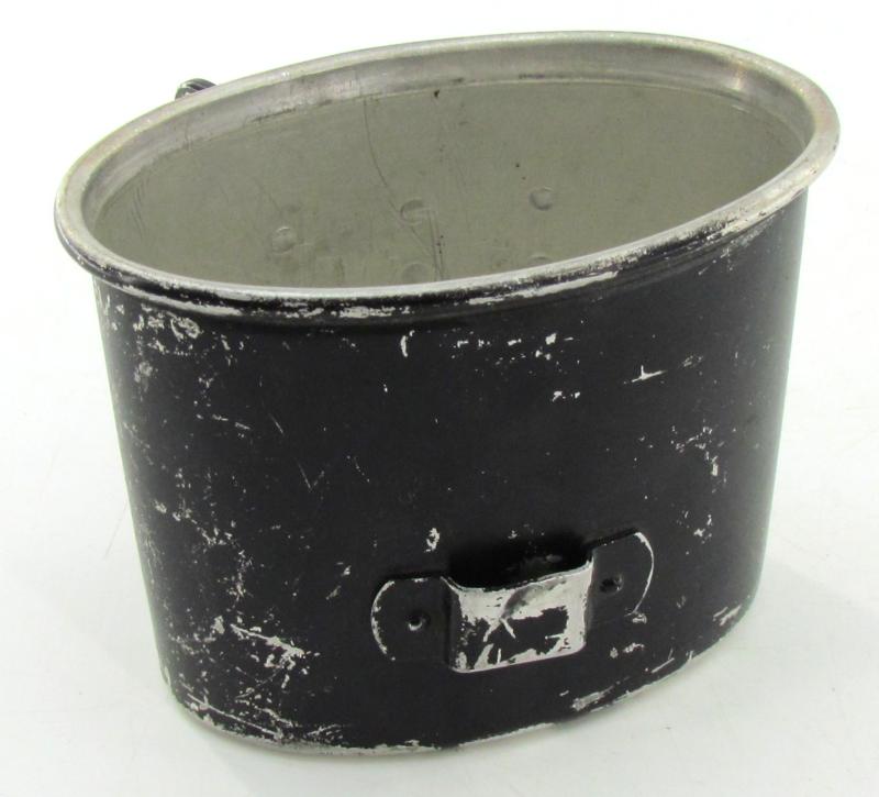 Wehrmacht M31 matching canteen by ESB39