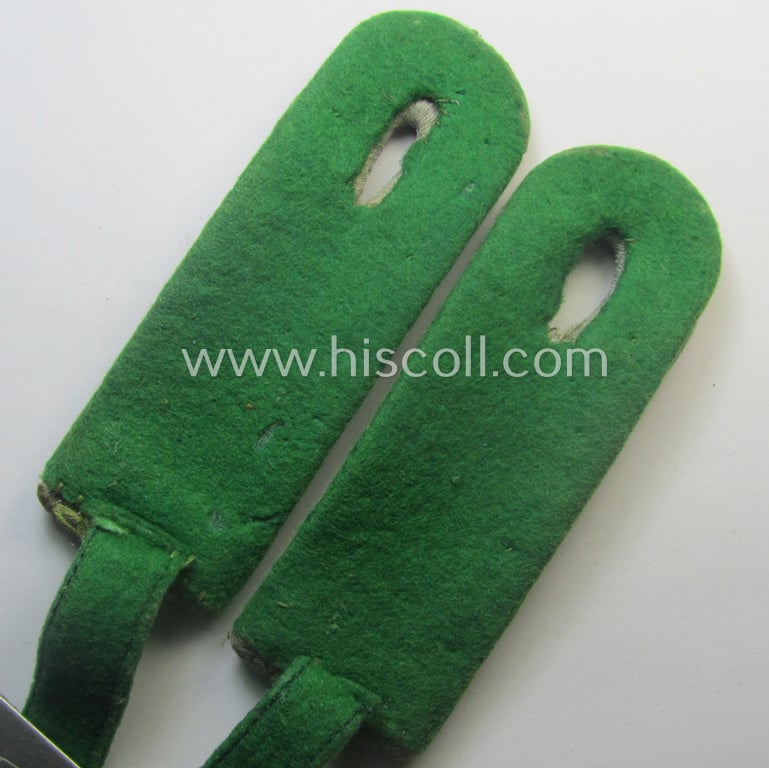 Truly used- and/or worn pair of WH (Heeres) officers'-type shoulderboards as was intended for a: 'Leutnant eines Panzer-Grenadier-Rgts.'