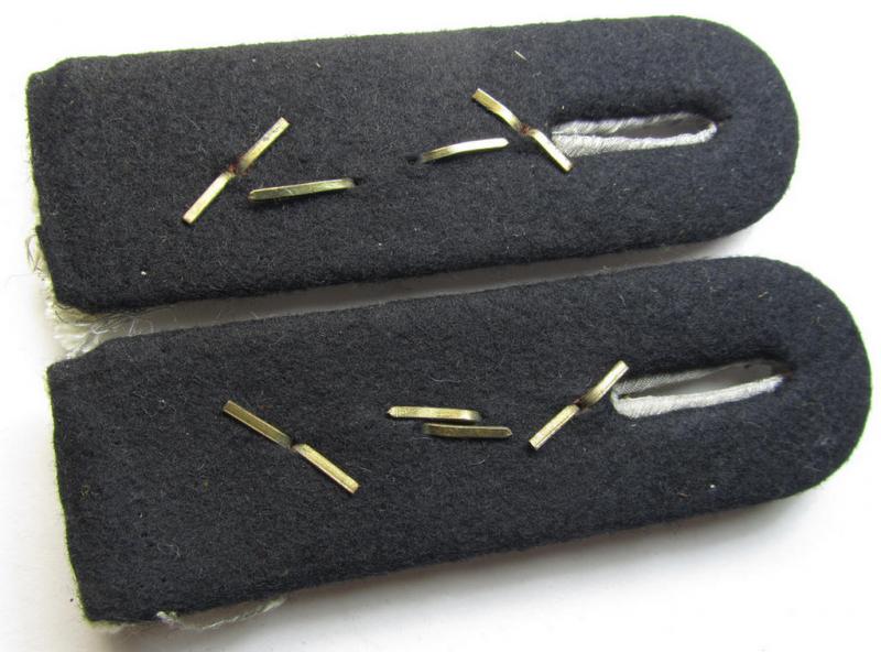 Neat - and fully matching! - pair of 'cyphered', WH (Heeres) officers'-type shoulderboards as was intended for - and clearly used by! - a: 'Hauptmann des Pionier-Bataillons 2'