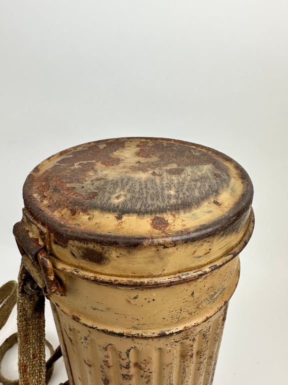 WW2 German Dak Gasmask canister