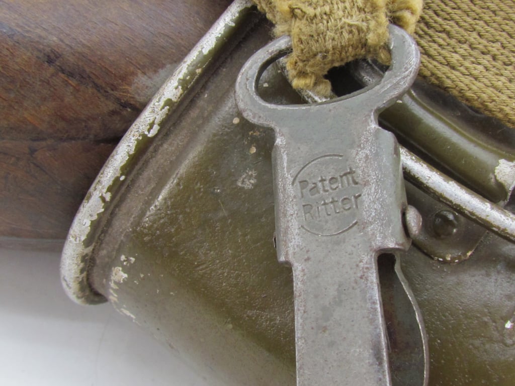 Wehrmacht 'Coconut' M31 Canteen and Cup 'H.R.E.41'
