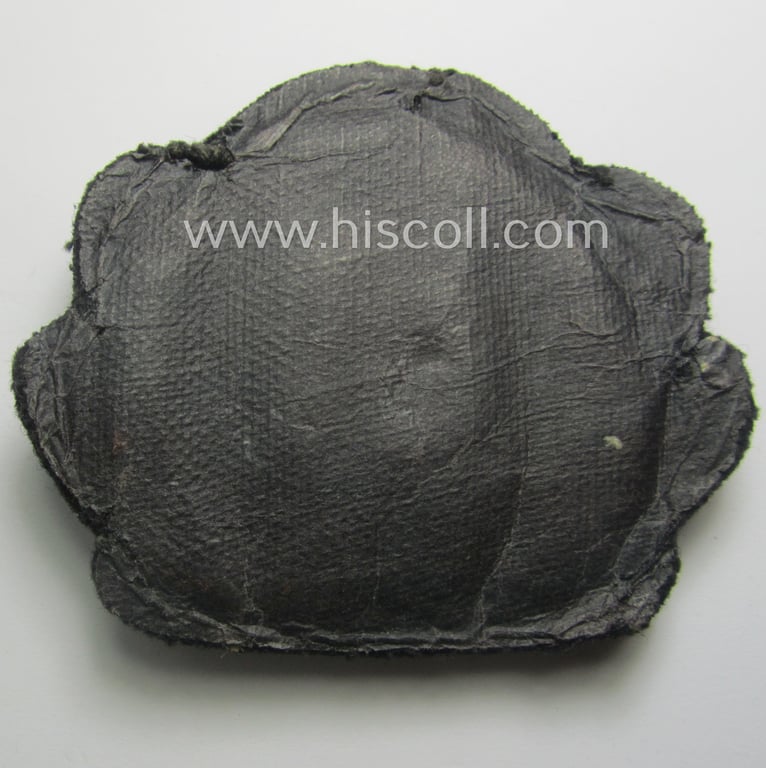 WH (Kriegsmarine) officers'-type, neatly hand-embroidered cap-cocarde (ie: 'Kokarde für den Schirmmütze') that comes in an overall very nice - (I deem simply never ie. hardly used- nor once-visor-cap-attached-), condition