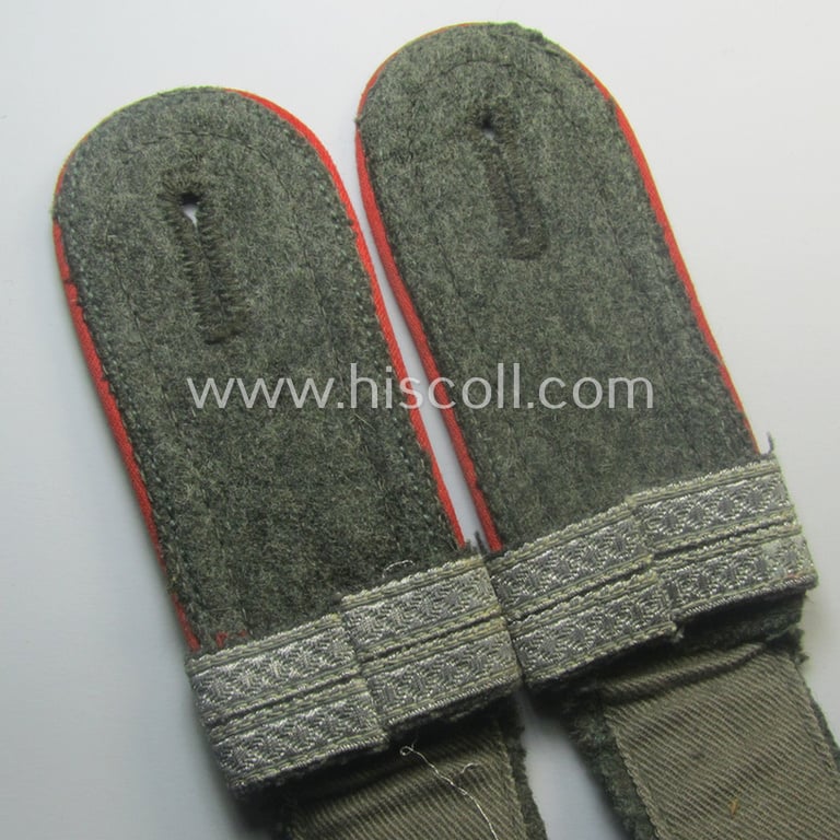 Pair of WH (Heeres) early- (ie. mid-) war-period- (ie. 'M41'- ie. 'M43'-pattern), 'standard-issued' NCO-type shoulderstraps as was intended for an: 'Unterwachtmeister u. Offiziersanwärter eines (Sturm)Art.-Abts. o. Rgts.'