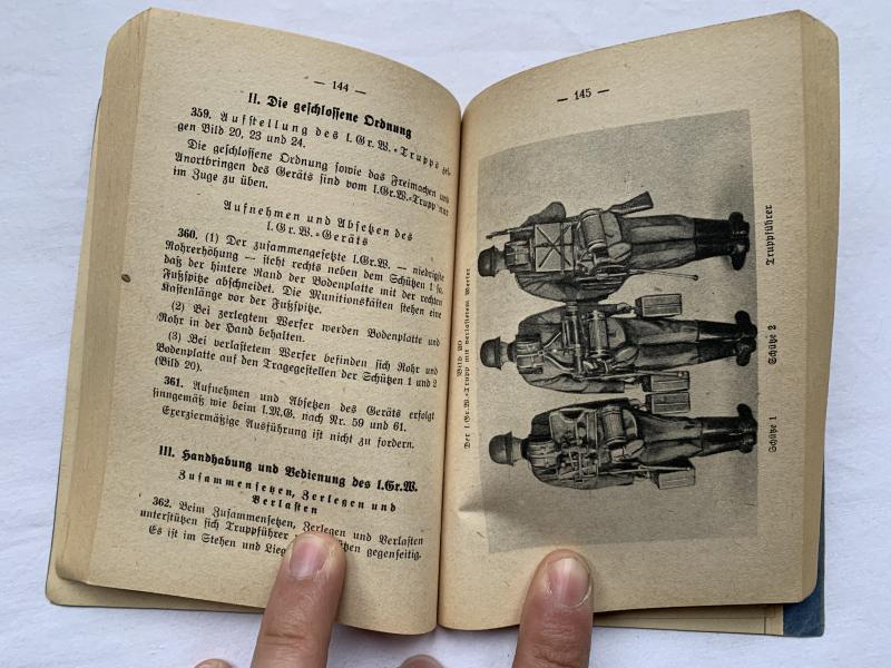 WH (Heer) Pocket size Training Instruction Booklet