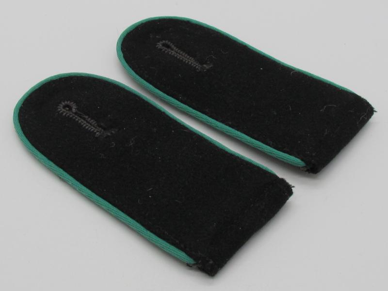 Waffen-SS mountain trooper ‘Gebirgsjäger’ EM/NCO Shoulder Boards