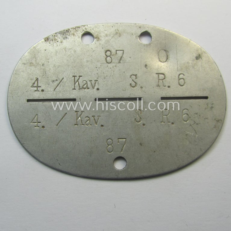 Superb, pair of early-period (ie. 'M40'-pattern) WH (Heeres) 'cyphered', NCO-type shoulderstraps: 'Uffz. u. Mitglied des Kav. o. Aufkl.-Schützen-Rgts. 6' and that comes with its accompanying ID-disc ('4. Kav.S.R. 6')