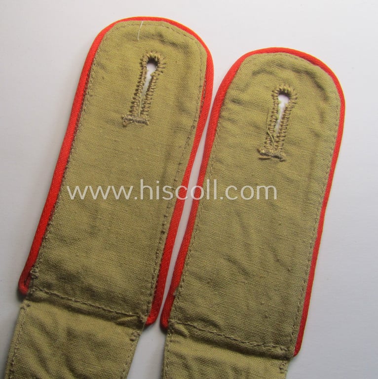 Pair of WH (Luftwaffe) 'tropical-styled', EM-type shoulderstraps: 'Soldat der Flak-Artillerie-Trpn.'