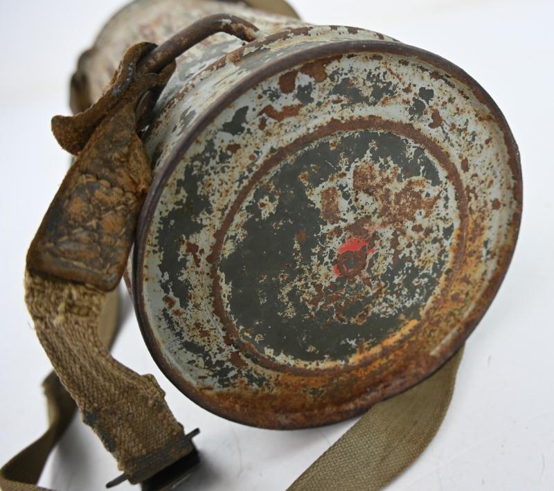German WH Gasmask & Cannister with Winter Camouflage