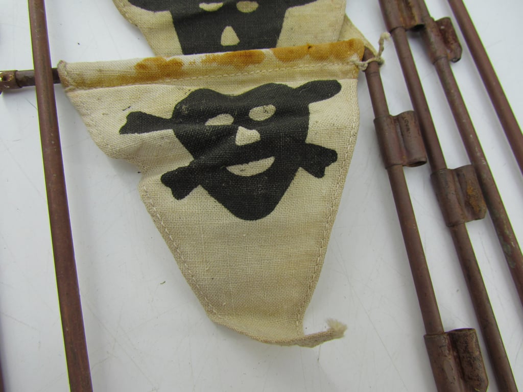 Rare Wehrmacht Satz Spürfähnchen – Complete with Leather Carrying Case and Original Trassenband – 1940
