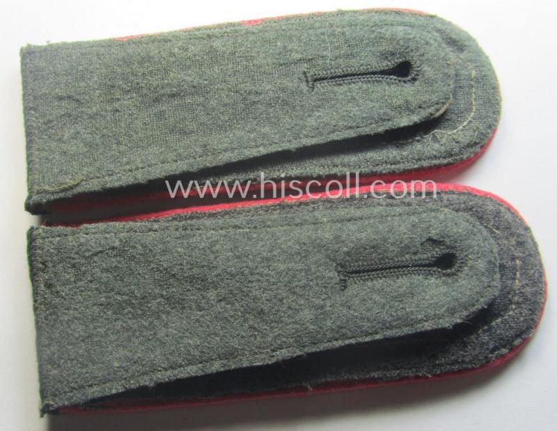 Pair of WH (Heeres), early-war period- (ie. 'M40'-pattern) typically 'standard-issued', NCO-type shoulderstraps as was specifically intended for an: 'Oberfeldwebel eines Panzerjäger-Abts.'