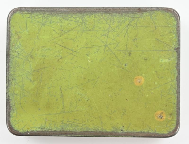 British WW2 Period 'The Greys' Virginia Cigarettes Tin box