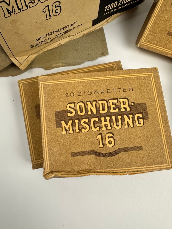WW2 German full pack with 60 boxes of cigarettes