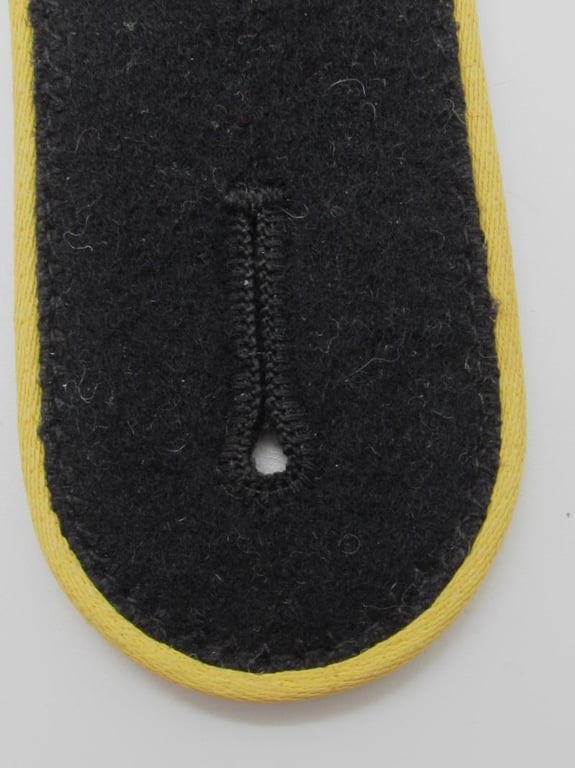 Waffen SS Reconnaissance (Aufklärung) Shoulder Boards
