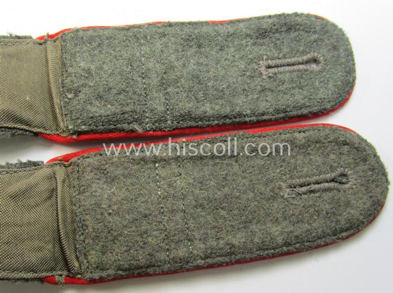 Fully matching - and actually scarcely seen! - pair of 'Ostvölker'- (ie. 'ROA'-) related shoulderstraps showing the bright-red-coloured piping (and having a single-pieced- and horizontally-mounted rank-stripe 'off-factory'-attached)