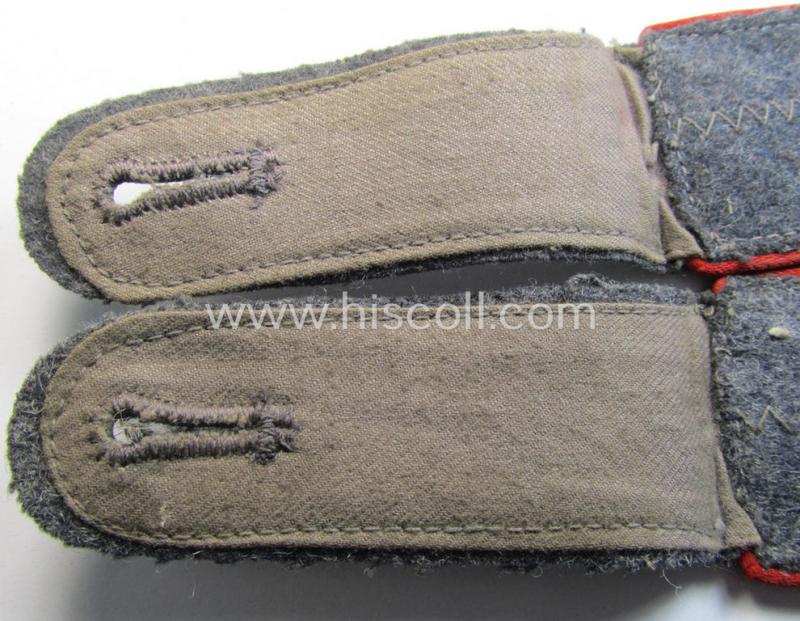 Attractive - and fully matching! - pair of WH (Luftwaffe), enlisted-mens'-type shoulderstraps as was intended for - and clearly used by! - a: 'Soldat eines Flakartillerie-Regiments o. Abteilungs'