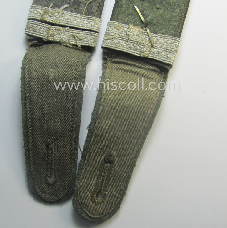 Moderately used - typically mid-war-period and/or fully matching! - pair of so-called: 'M43'-pattern, WH (Heeres) NCO-type shoulderstraps: 'Oberfeldwebel u. Offiziersanwärter der Pionier-Trpn.'
