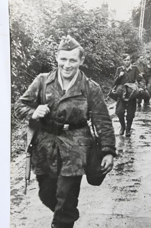 German LW Fielddivsion Press Photo