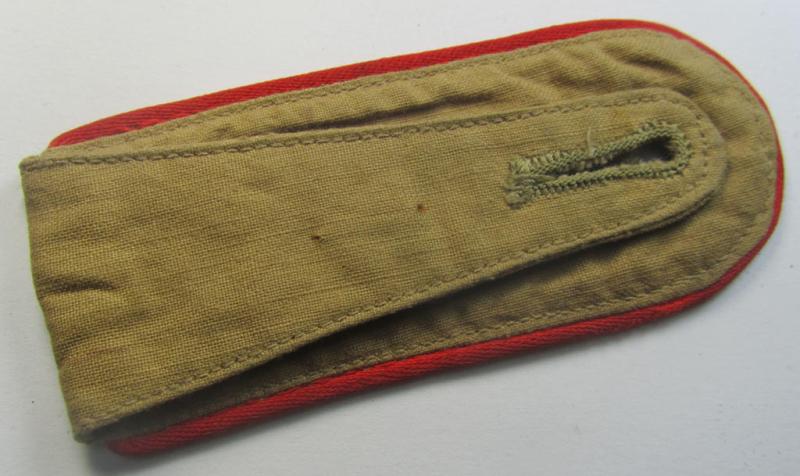Single, WH (Luftwaffe) 'tropical-issued'-shoulderstrap (as was specifically intended for usage on the tropical-shirts ie. tunics) as was specifically intended for a: 'Soldat der Flakartillerie-Trpn.'