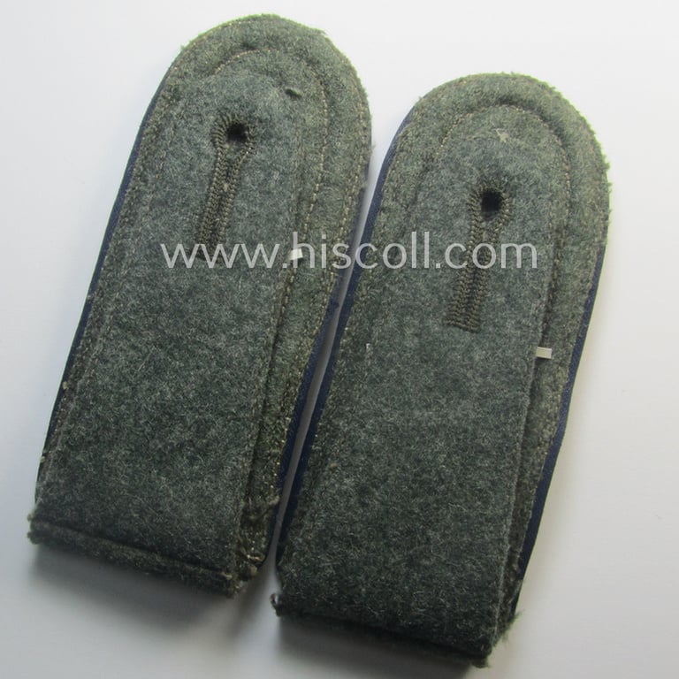 Pair of WH (Heeres) neatly 'cyphered', NCO-type shoulderstraps: 'Oberfeldwebel des Sanitäts-Abtlgs. 4'