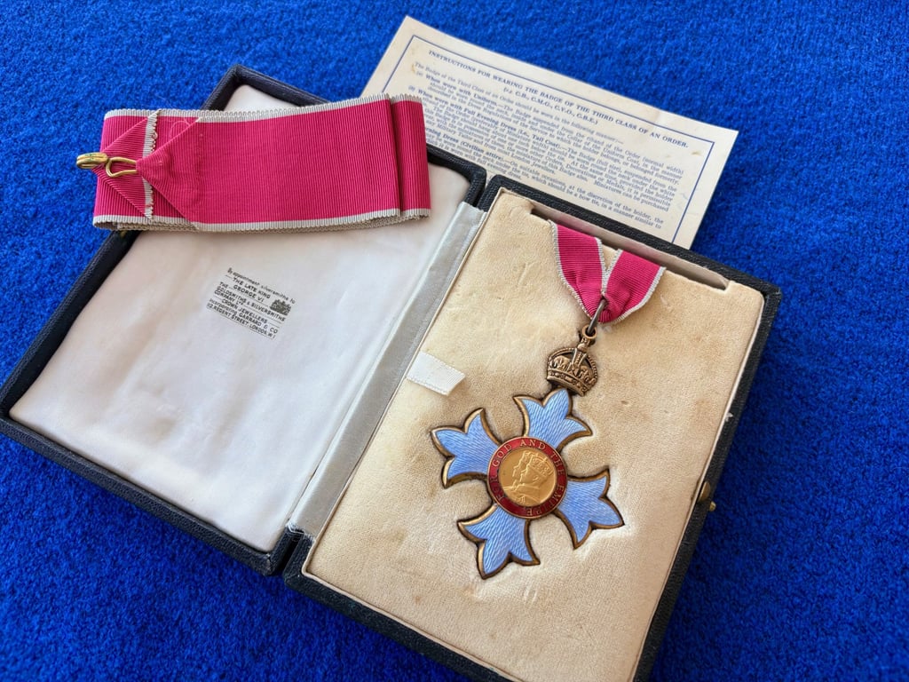 EXTREMELY RARE CASED CBE MEDAL, CASE IS TO THE LATE KING GEORGE VI ISSUE. ADDITIONAL PHOTOS