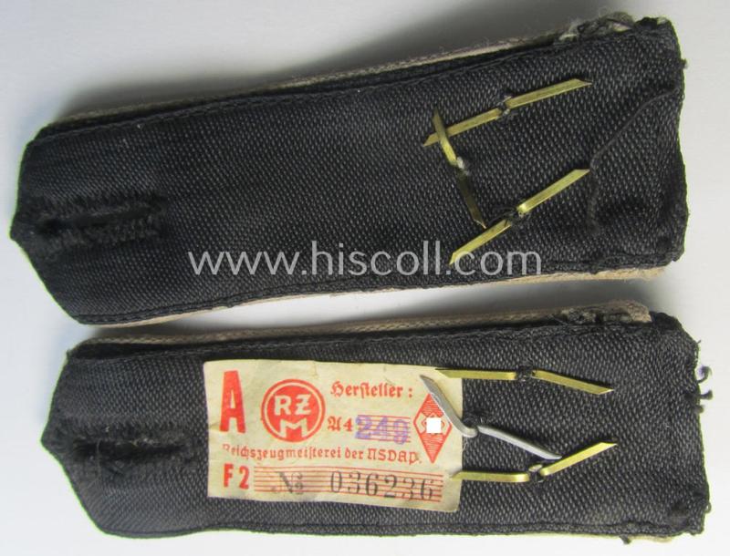 Superb - fully matching albeit clearly used! - white-piped, so-called: 'Reiter-HJ' (ie. 'HJ-Streifendienst') shoulderstrap-pair as was intended for a: 'HJ-Gefolgschaftsführer' who was attached to the: 'Bann 273' (273 = Kalenberg (Hannover-Süd...