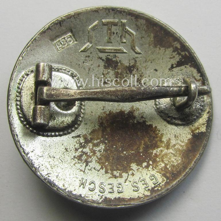 'Der Stahlhelm' - Bund der Frontsoldaten (Sta) - Eintrittsabzeichen 1932' being a non-engraved- (albeit '935'-stamped) example