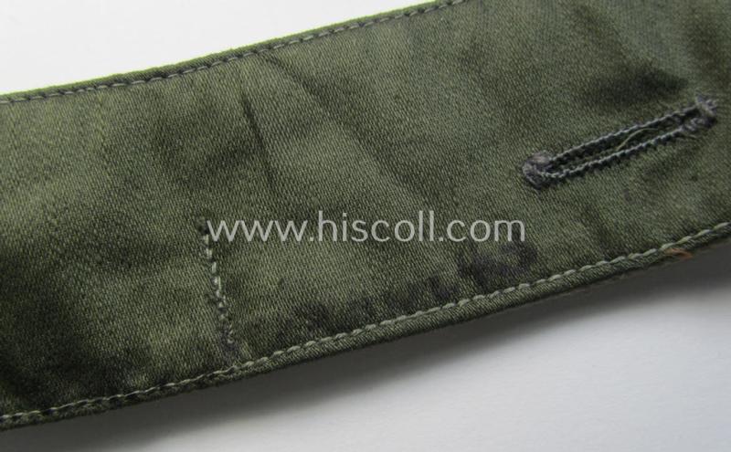 Superb, WH (Heeres o. Waffen-SS) greenish-coloured- and/or 'standard-issue'-pattern so-called: 'Kragenbinde' (or: uniform inner-collar) being a regular-issued and/or maker-marked example that comes in a hardly used- ie. worn-, condition