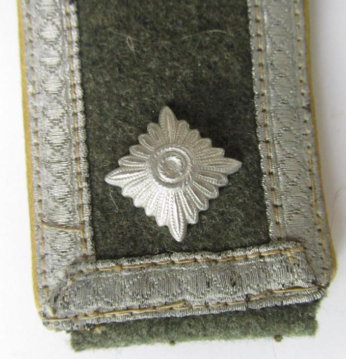 Attractive - albeit regrettably single! - IMO mid-war period, so-called: 'M43'-pattern, WH (Heeres) NCO-type shoulderstrap as was intended for a: 'Feldwebel der Nachrichten-Truppen'