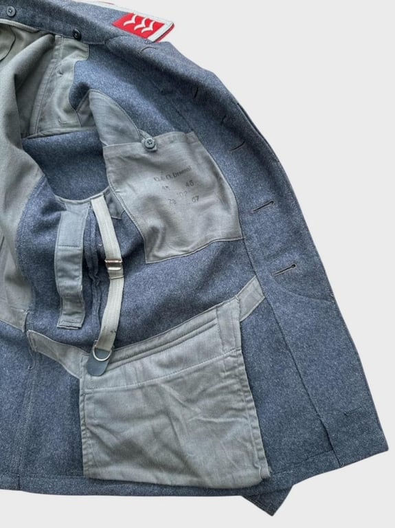 Luftwaffe Early Fliegerbluse for a "Feldwebel" of the Flak Artillery.