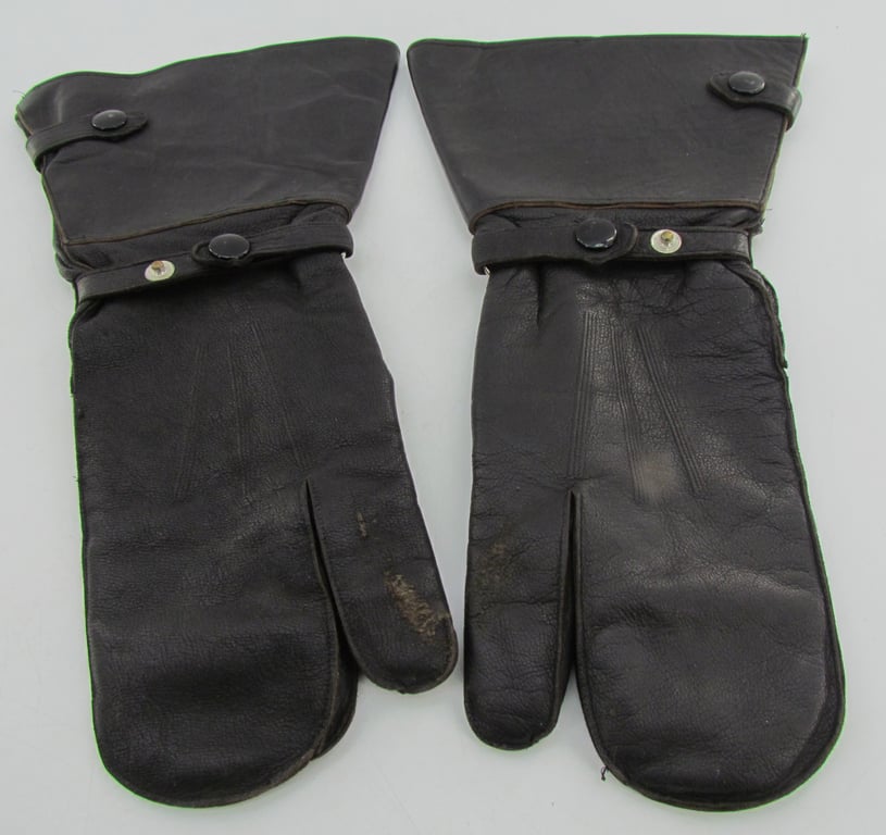 Early Luftwaffe Kradmelder Leather Gloves – L.B.A. 39 – Unit Marked