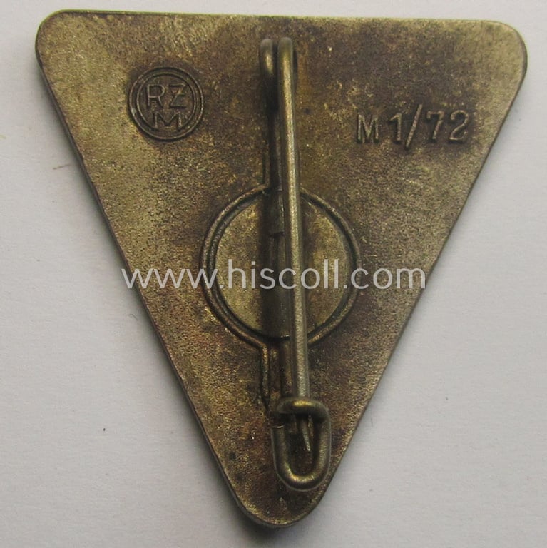 'NS-Frauenschaft'-membership-badge (ie. 'Mitgliedsabzeichen') being a (typical) 3-cms.-sized example of the eight pattern that shows an: 'RzM M1/72'-designation