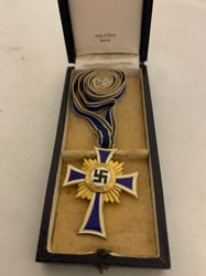 MOTHERS CROSS IN GOLD