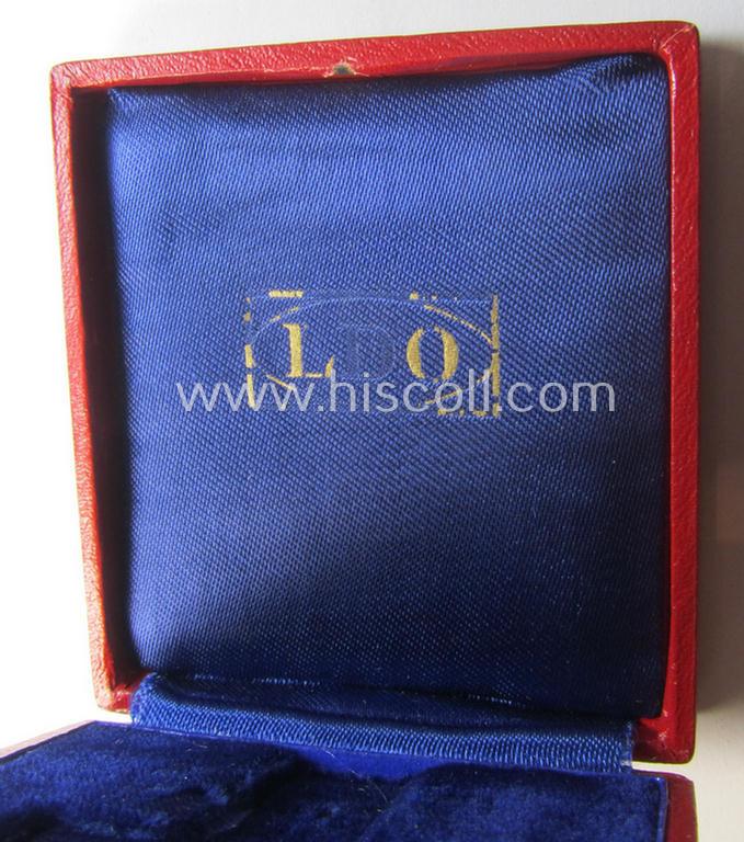 Multi-coloured- and nicely enamelled: 'Ehrenzeichen für deutsche Volkspflege 3. Stufe' that comes together with its original ribbon (ie. 'Bandabschnitt') and that comes stored in its period, 'LDO'-marked etui as found