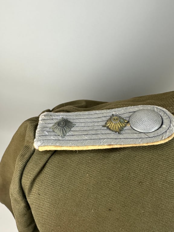 Orginal WW2 German "Heer" officer uniform Oberleutnant.