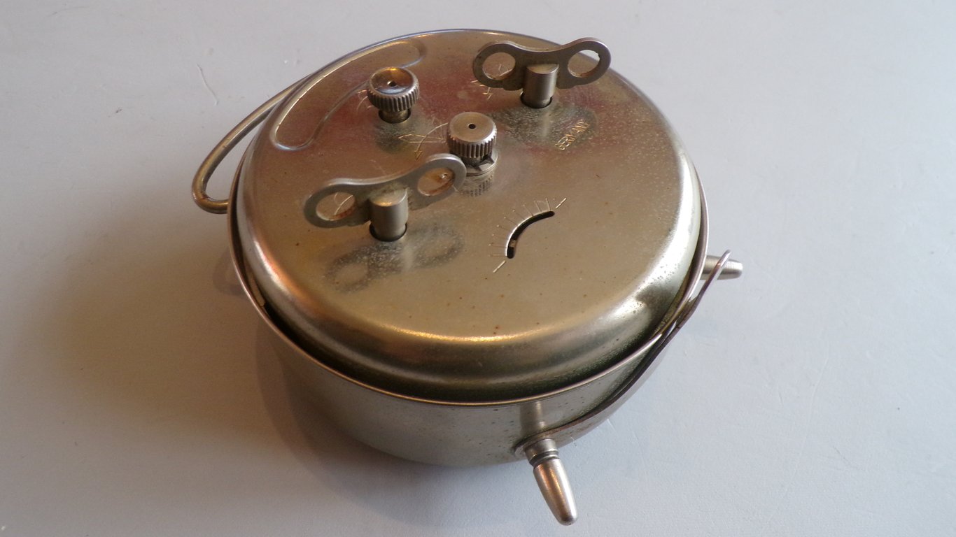 Junghans Wecker Tischurh