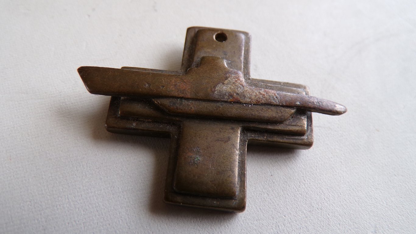 Kriegsmarine 10th U-Boat Flotilla Cap Badge